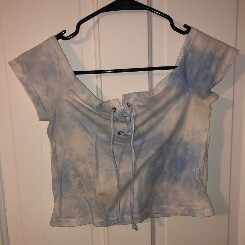 Blue and white tie dye cropped shirt